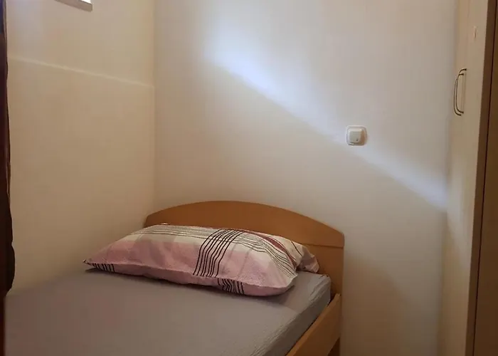 Apartamento 5222-1 For 3 Pers In Split